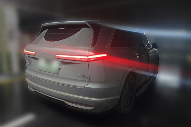 Used ONVO Luxeed L90 2025 Model—Max Six-Seater Version Rear Right 45 Deg