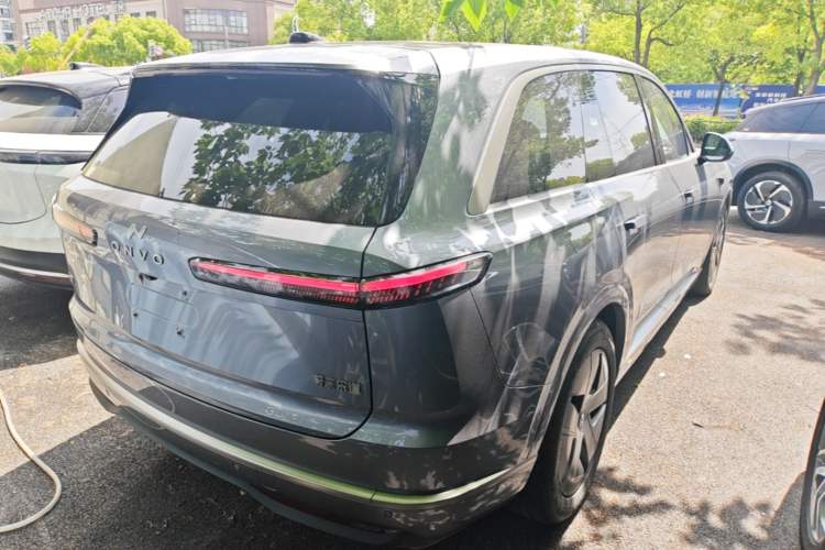 Used ONVO Luxeed L90 2025 Model—Max Six-Seater Version Rear Right 45 Deg