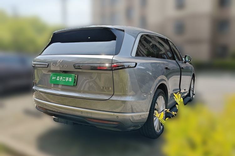 Used ONVO Luxeed L90 2025 Model—Ultra Six-Seater Version Rear Right 45 Deg