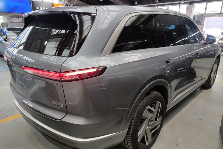 Used ONVO Luxeed L90 2025 Model—Pro Six-Seater Version Rear Right 45 Deg