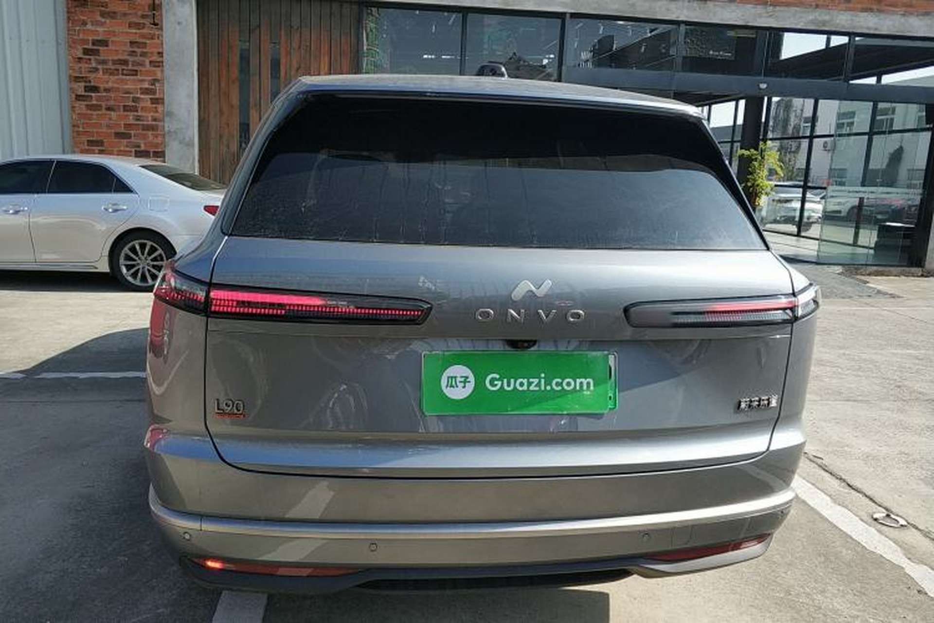 Used ONVO Luxeed L90 2025 Model—Ultra Six-Seater Version Rear