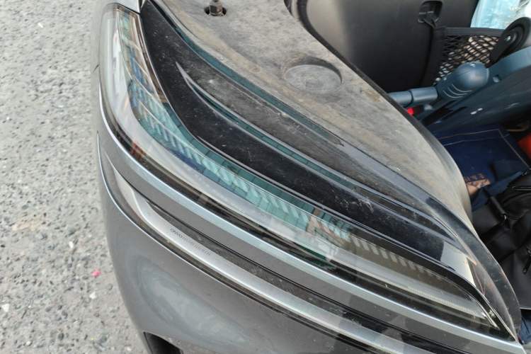 Used ONVO Luxeed L90 2025 Model—Ultra Six-Seater Version Right Front Headlight