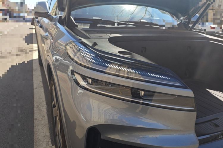 Used ONVO Luxeed L90 2025 Model—Max Six-Seater Version Right Front Headlight