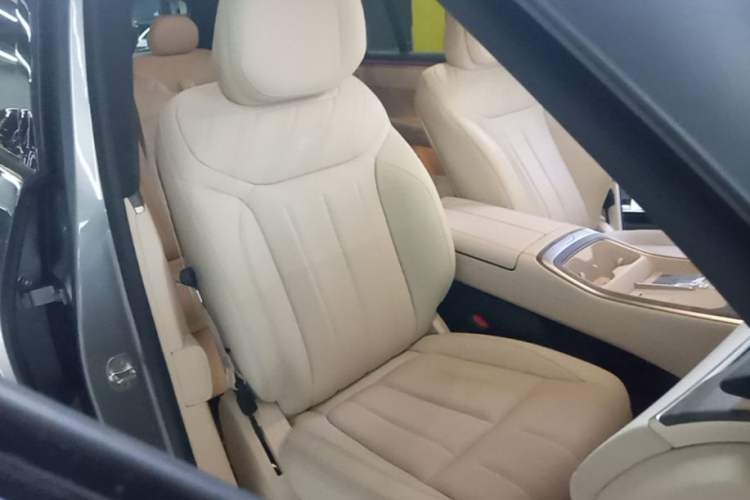 Used ONVO Luxeed L90 2025 Model Ultra Six-Seater 60-degree Battery Edition Right Front Seat