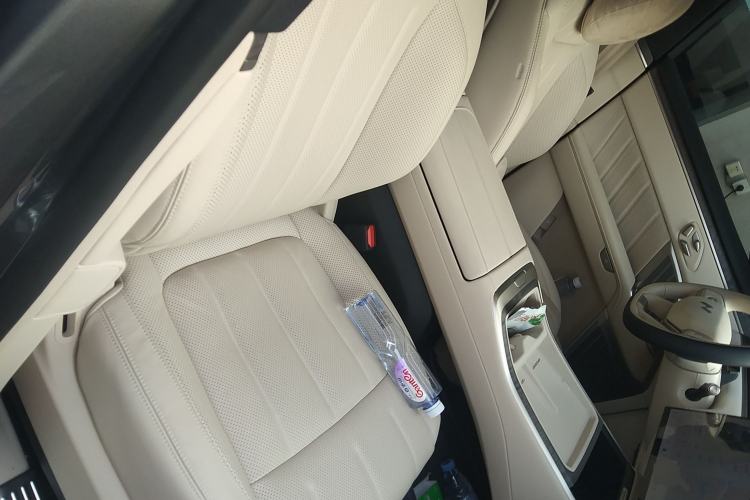 Used ONVO Luxeed L90 2025 Model—Max Six-Seater Version Right Front Seat