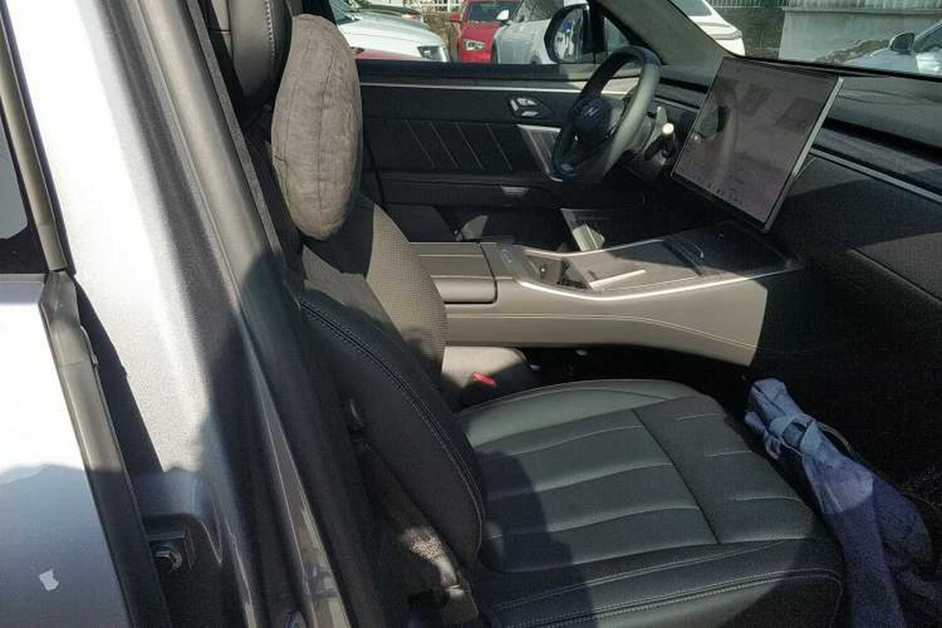 Used ONVO Luxeed L90 2025 Model—Ultra Six-Seater Version Right Front Seat