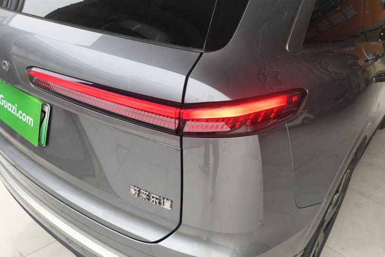 Used ONVO Luxeed L90 2025 Model—Max Six-Seater Version Right Rear Taillight
