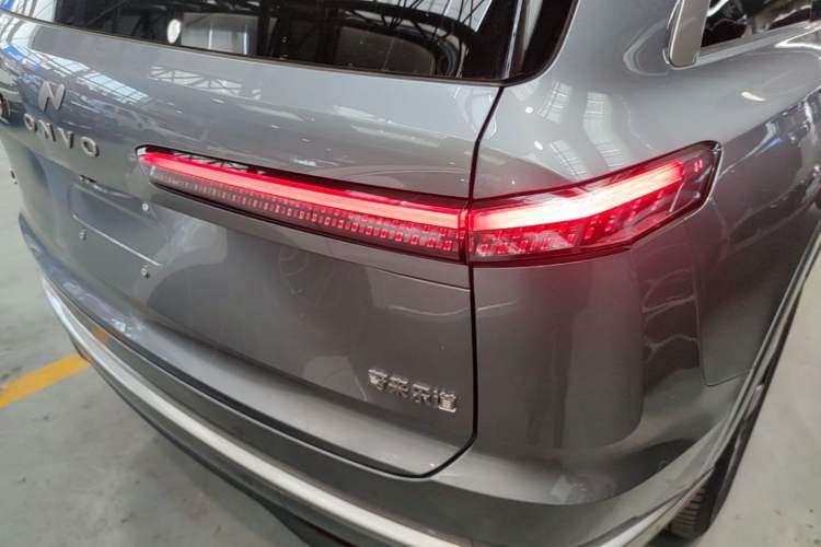 Used ONVO Luxeed L90 2025 Model—Pro Six-Seater Version Right Rear Taillight