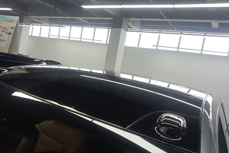 Used ONVO Luxeed L90 2025 Model—Max Six-Seater Version Roof