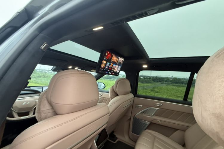 Used ONVO Luxeed L90 2025 Model—Pro Six-Seater Version Roof