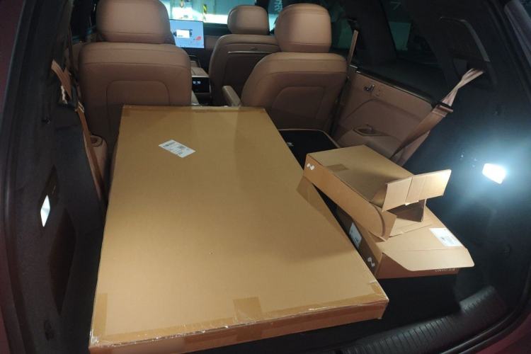 Used ONVO Luxeed L90 2025 Model—Black Knight Special Edition—Six-Seater Trunk