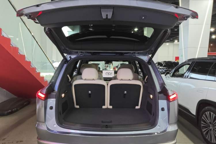 Used ONVO Luxeed L90 2025 Model Max Six-Seater 60-degree Battery Edition Trunk
