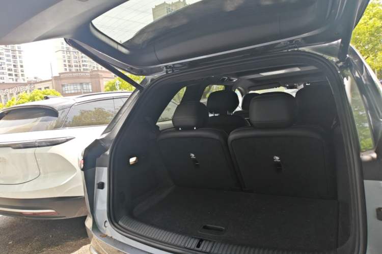 Used ONVO Luxeed L90 2025 Model—Max Six-Seater Version Trunk