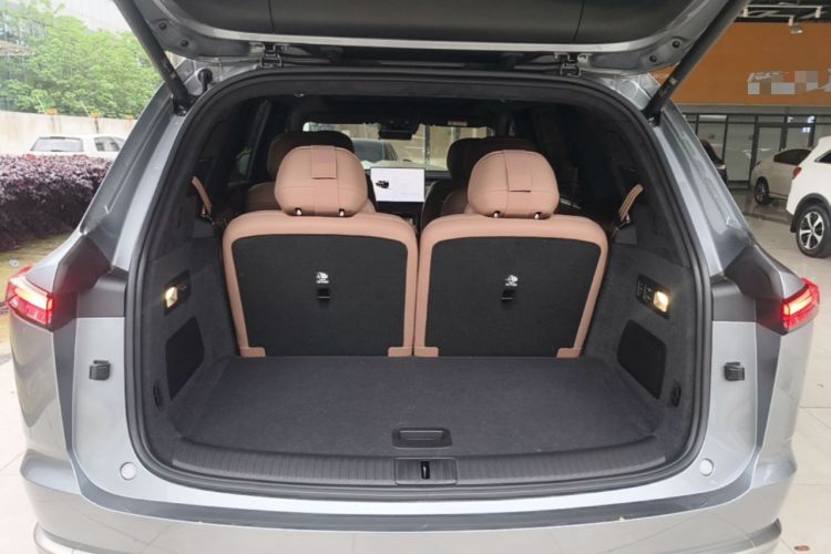 Used ONVO Luxeed L90 2025 Model—Max Six-Seater Version Trunk