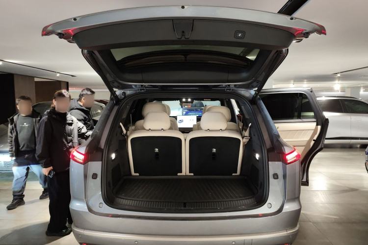 Used ONVO Luxeed L90 2025 Model—Max Six-Seater Version Trunk