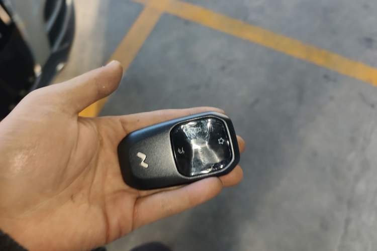 Used ONVO Luxeed L90 2025 Model—Ultra Six-Seater Version Vehicle Key