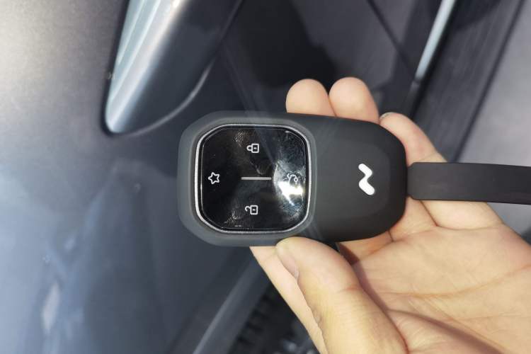 Used ONVO Luxeed L90 2025 Model—Ultra Six-Seater Version Vehicle Key