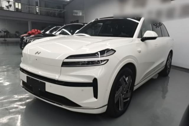 Used ONVO Luxeed L90 2025 Model—Max Six-Seater Version