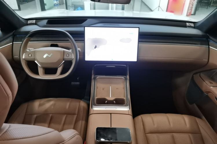 Used ONVO Luxeed L90 2025 Model Max Six-Seater 60-degree Battery Edition Center Console