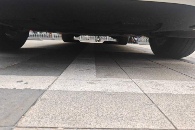 Used ONVO Luxeed L90 2025 Model—Max Six-Seater Version Chassis Front