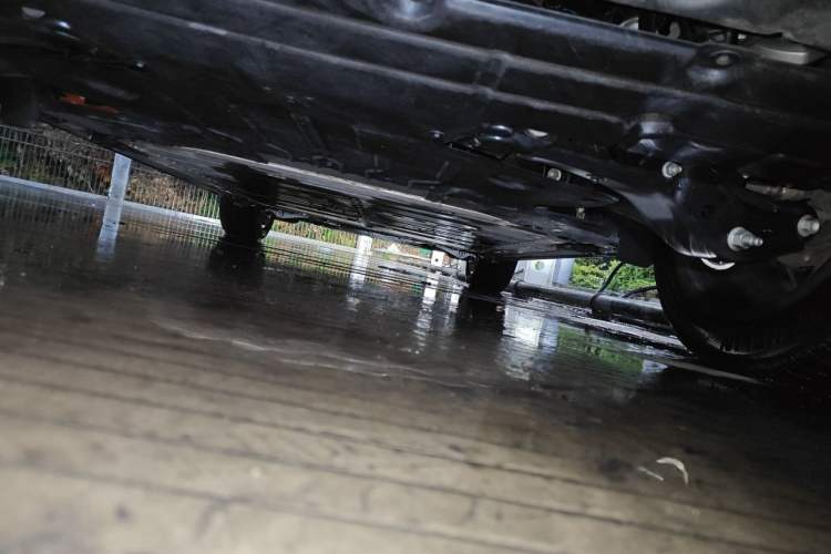 Used ONVO Luxeed L90 2025 Model—Ultra Six-Seater Version Chassis Rear