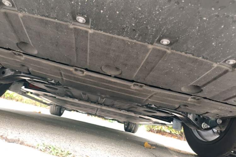 Used ONVO Luxeed L90 2025 Model—Ultra Six-Seater Version Chassis Rear