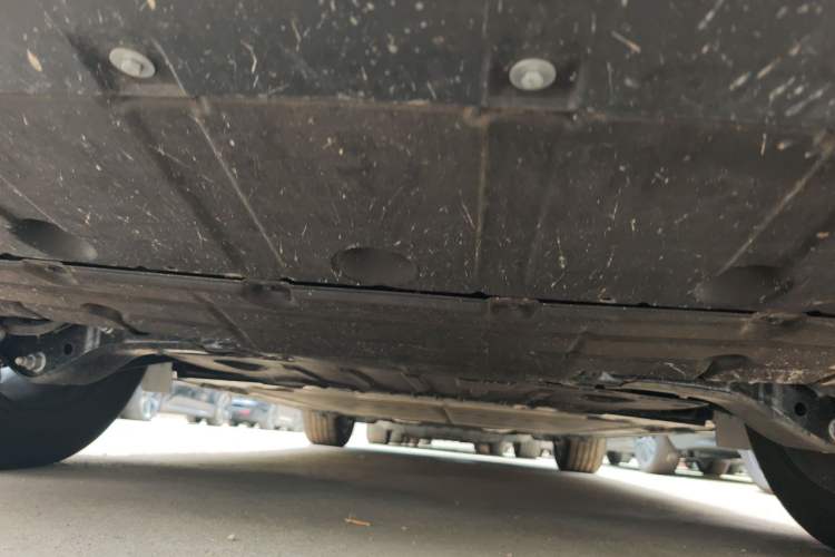Used ONVO Luxeed L90 2025 Model—Pro Six-Seater Version Chassis Rear