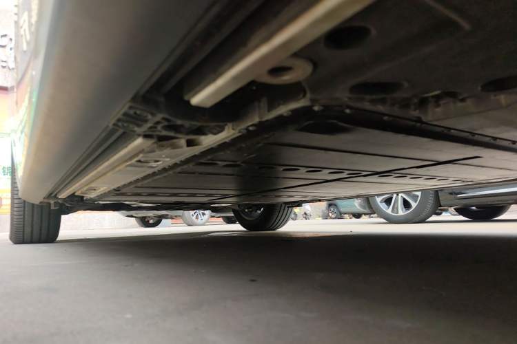 Used ONVO Luxeed L90 2025 Model—Max Six-Seater Version Chassis Rear Left