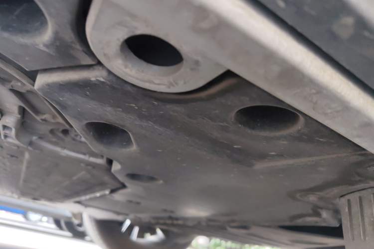 Used ONVO Luxeed L90 2025 Model—Max Six-Seater Version Chassis Rear Left