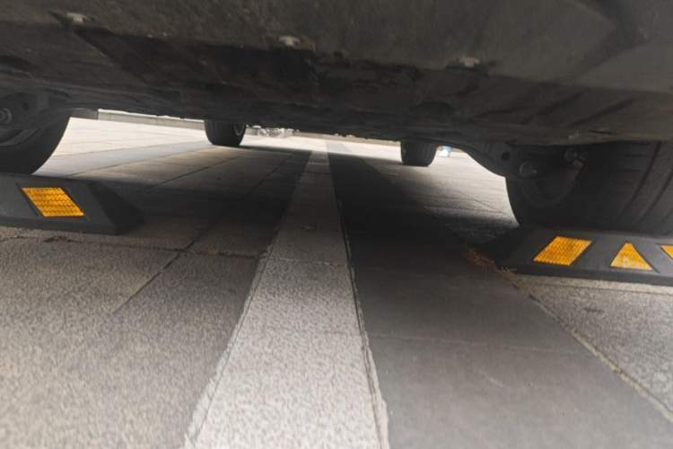 Used ONVO Luxeed L90 2025 Model—Max Six-Seater Version Chassis Rear