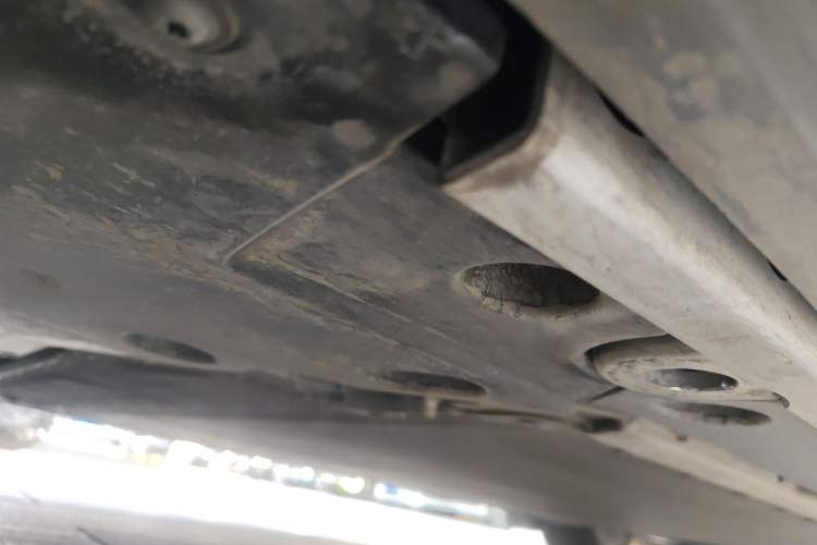 Used ONVO Luxeed L90 2025 Model—Max Six-Seater Version Chassis Rear Right