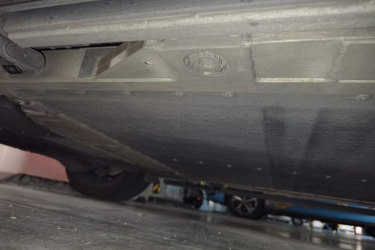 Used ONVO Luxeed L90 2025 Model—Max Six-Seater Version Chassis Rear Right
