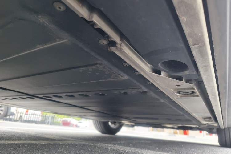 Used ONVO Luxeed L90 2025 Model—Max Six-Seater Version Chassis Rear Right