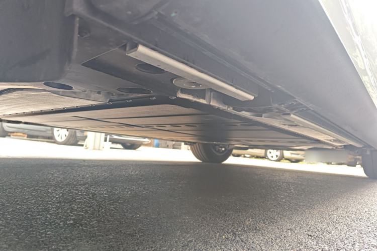 Used ONVO Luxeed L90 2025 Model—Max Six-Seater Version Chassis Rear Right