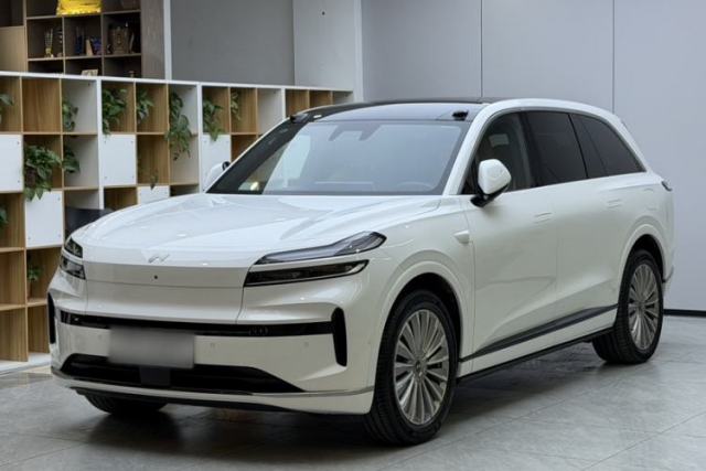 Used ONVO Luxeed L90 2025 Model—Max Six-Seater Version