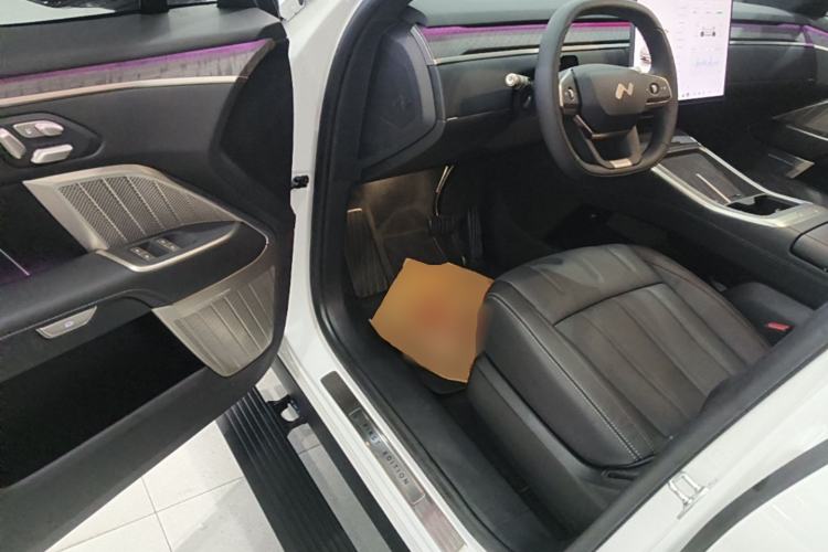 Used ONVO Luxeed L90 2025 Model—Max Six-Seater Version Driver Seat