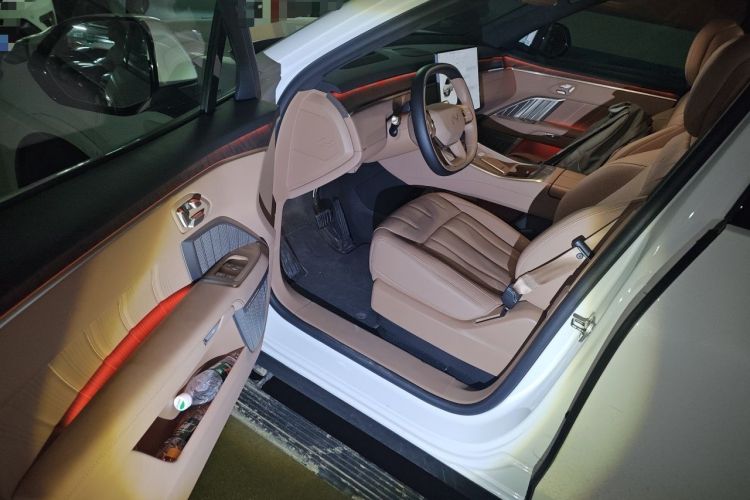 Used ONVO Luxeed L90 2025 Model—Max Six-Seater Version Driver Seat
