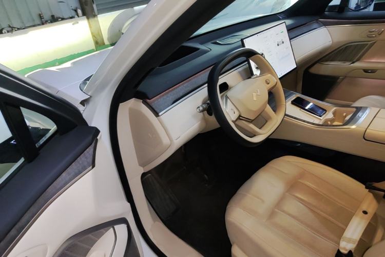 Used ONVO Luxeed L90 2025 Model—Max Six-Seater Version Driver Seat