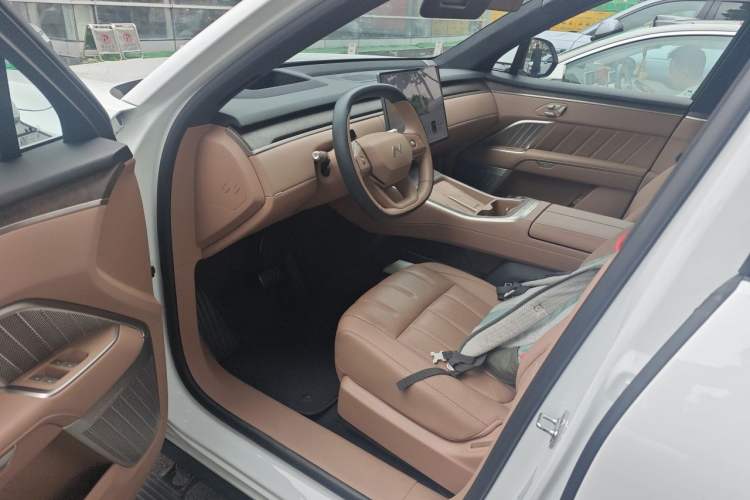 Used ONVO Luxeed L90 2025 Model—Ultra Six-Seater Version Driver Seat