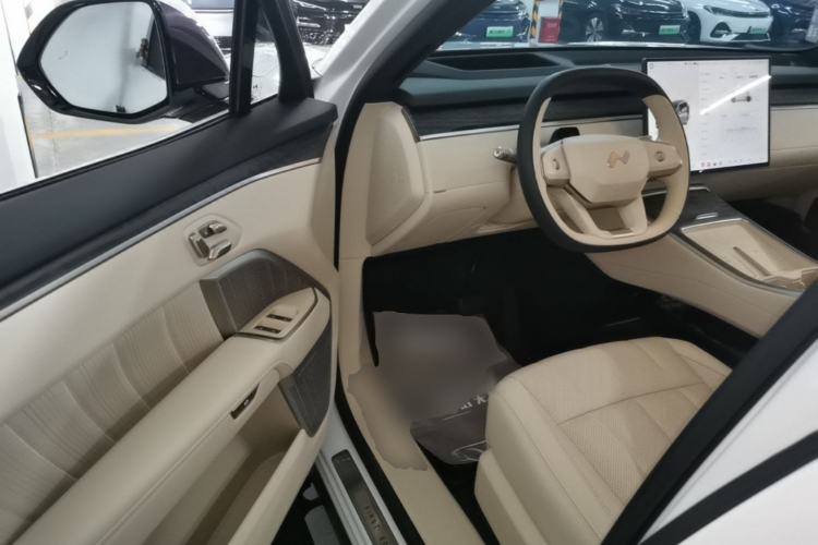 Used ONVO Luxeed L90 2025 Model—Ultra Six-Seater Version Driver Seat