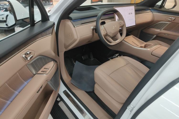 Used ONVO Luxeed L90 2025 Model—Max Six-Seater Version Driver Seat