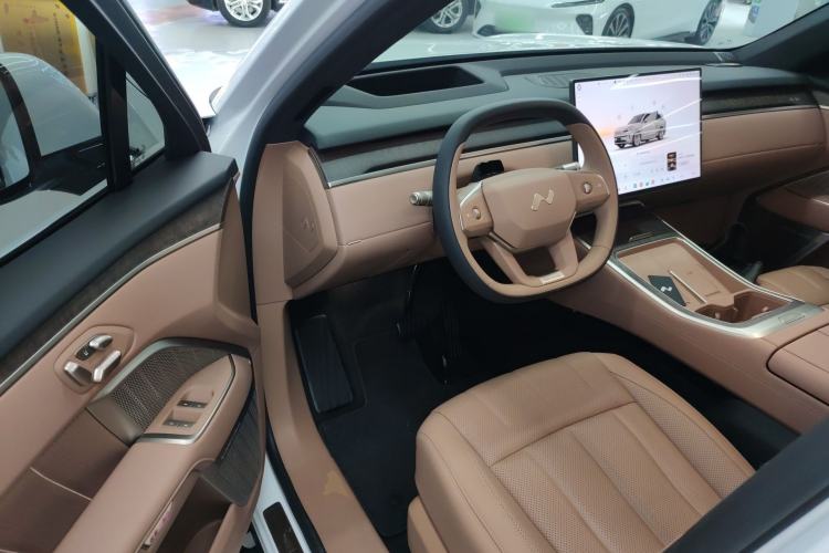 Used ONVO Luxeed L90 2025 Model—Ultra Six-Seater Version Driver Seat