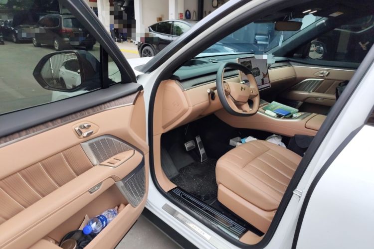 Used ONVO Luxeed L90 2025 Model—Max Six-Seater Version Driver Seat