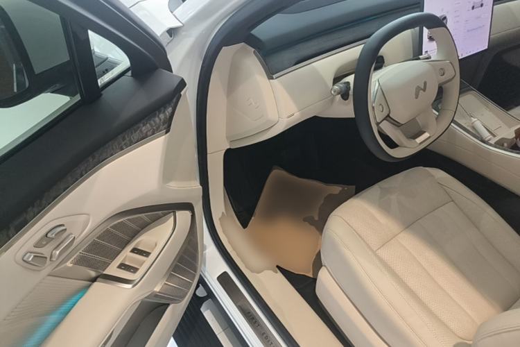 Used ONVO Luxeed L90 2025 Model—Ultra Six-Seater Version Driver Seat