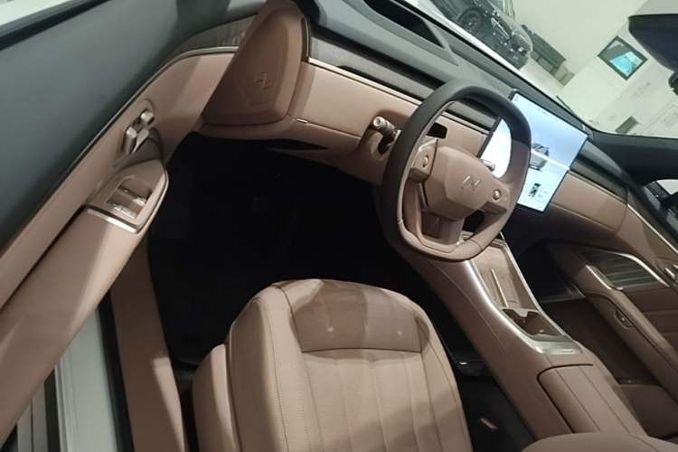 Used ONVO Luxeed L90 2025 Model—Max Six-Seater Version Driver Seat
