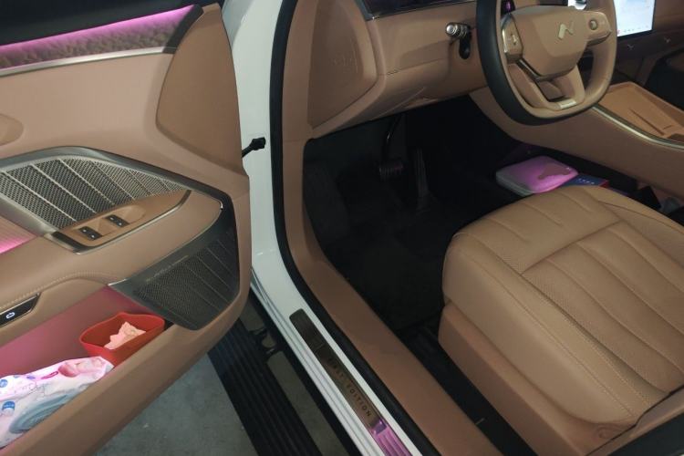 Used ONVO Luxeed L90 2025 Model—Max Six-Seater Version Driver Seat