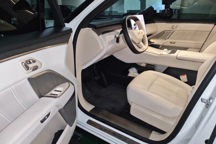 Used ONVO Luxeed L90 2025 Model—Max Six-Seater Version Driver Seat