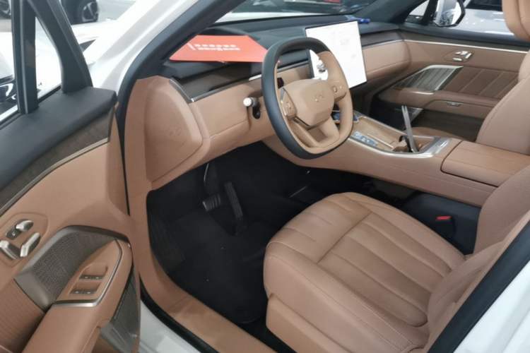 Used ONVO Luxeed L90 2025 Model Ultra Six-Seater 60-degree Battery Edition Driver Seat