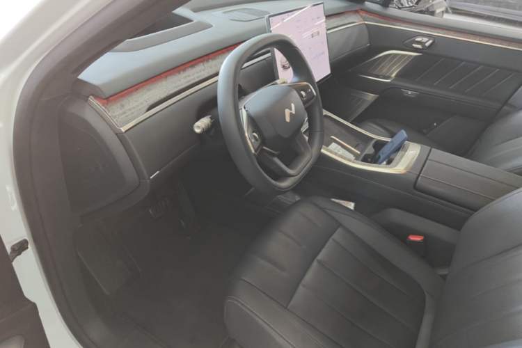 Used ONVO Luxeed L90 2025 Model—Ultra Six-Seater Version Driver Seat