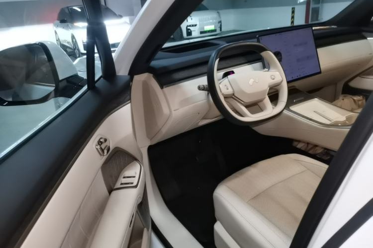 Used ONVO Luxeed L90 2025 Model—Ultra Six-Seater Version Driver Seat